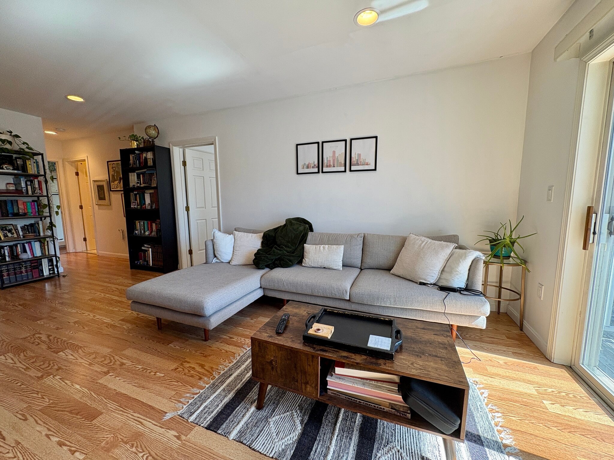 Building Photo - 20 Cameron St