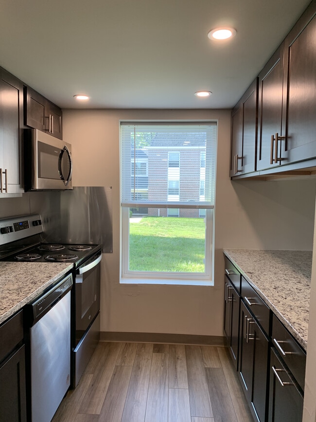 Remodeled Kitchen - Rose Hill Apartments