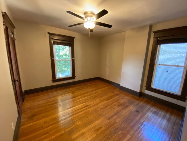 Building Photo - 211 E 16th Ave