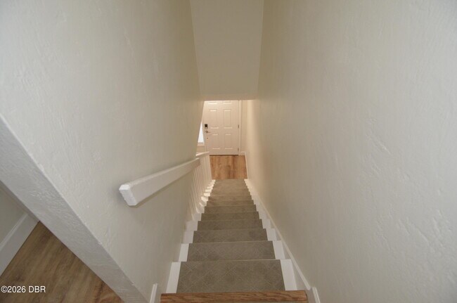 Building Photo - 175 Yorktowne Dr