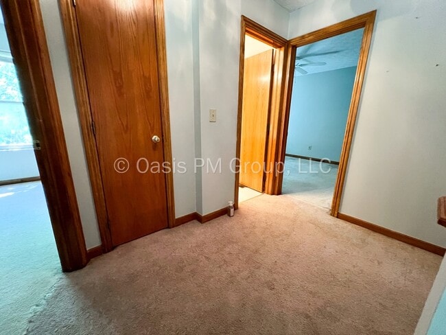 Building Photo - 8575 Kingsley Dr