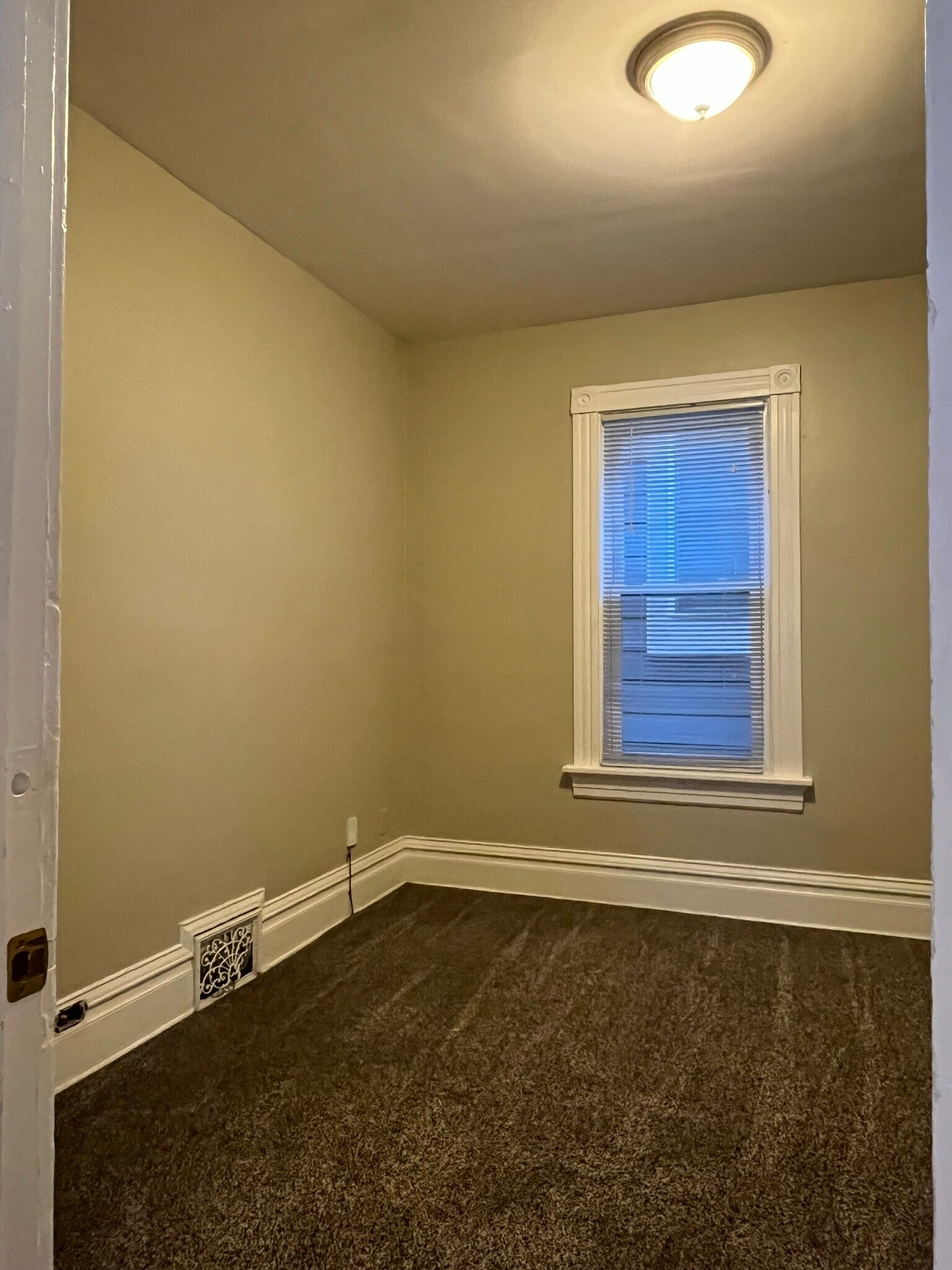 Building Photo - 2139 S Aldrich St