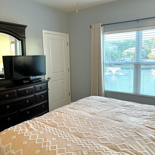 Building Photo - 6253 Catalina Dr