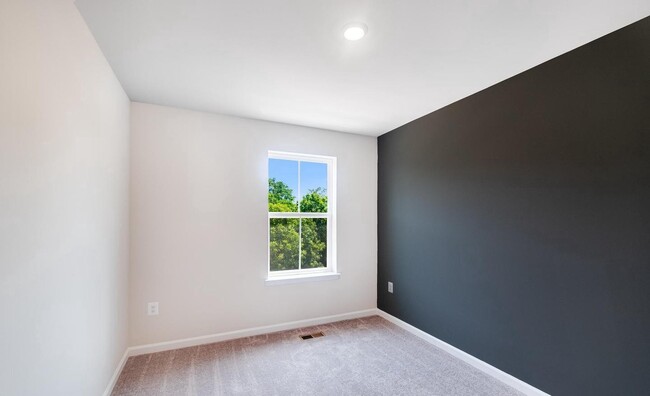 Building Photo - 28 Bigler Rd