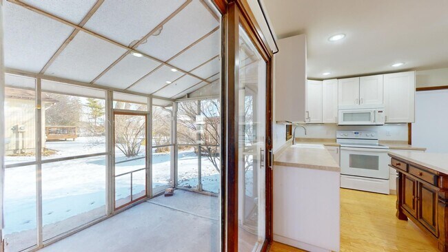 Building Photo - Available August 2026!  Beautiful Home in North Ames