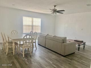 Building Photo - 5604 Beach Dr