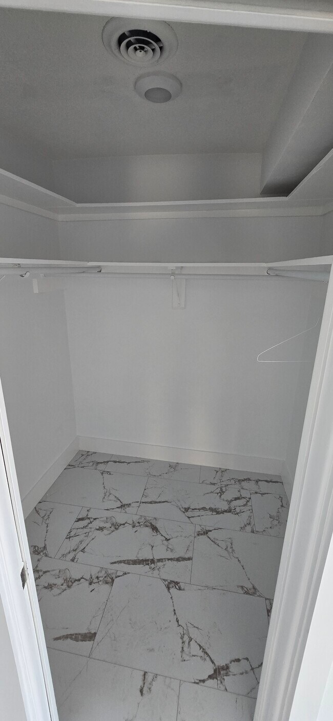 Building Photo - 301 22nd St