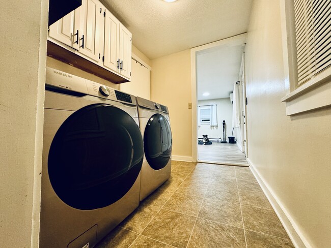 Washer and dryer in unit - 128 Main St