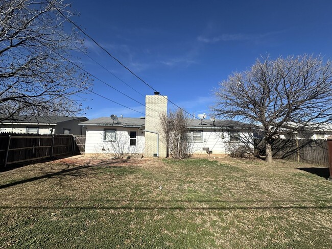 Building Photo - 1333 62nd St