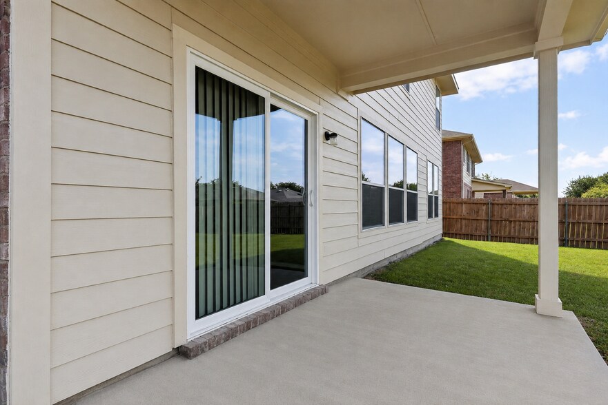 Building Photo - 217 Pinewood Trl