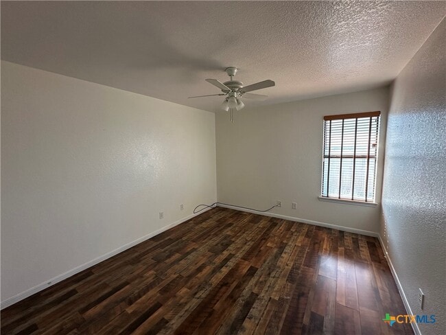 Building Photo - 3005 Dannen Ct