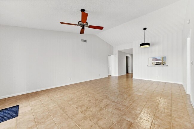 Building Photo - 8515 Lakepoint Ct