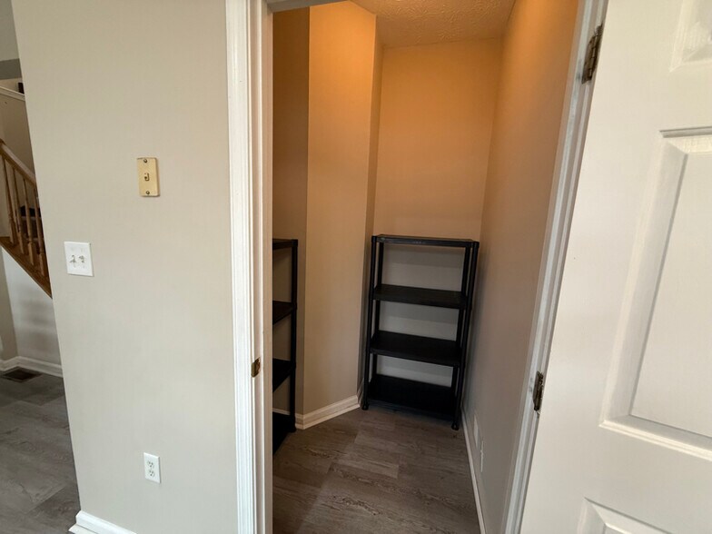 Building Photo - 315 Timberbrook Ct