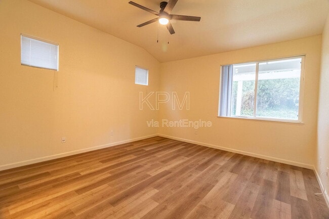 Building Photo - 4142 Pinehurst Cir