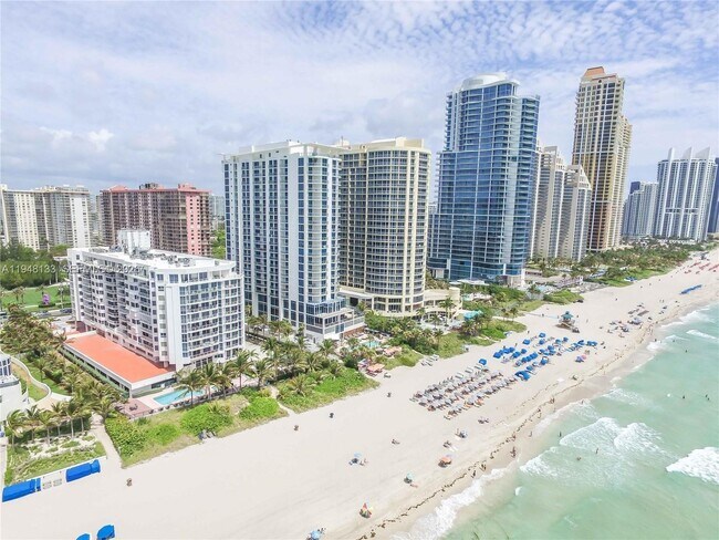 Building Photo - 17275 Collins Ave