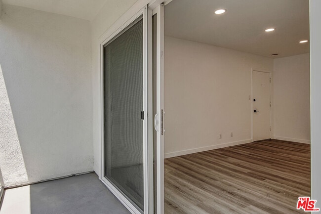 Building Photo - 1021 N Genesee Ave