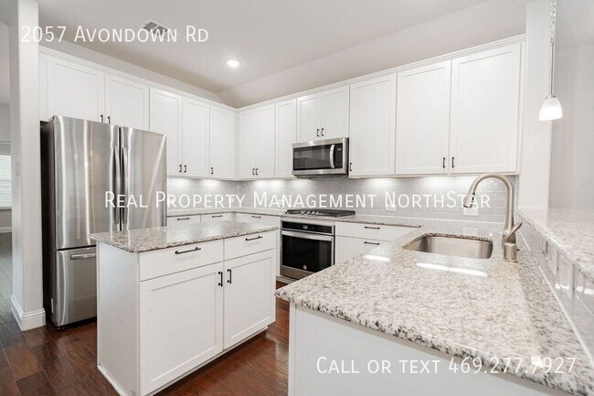 Building Photo - 2057 Avondown Rd