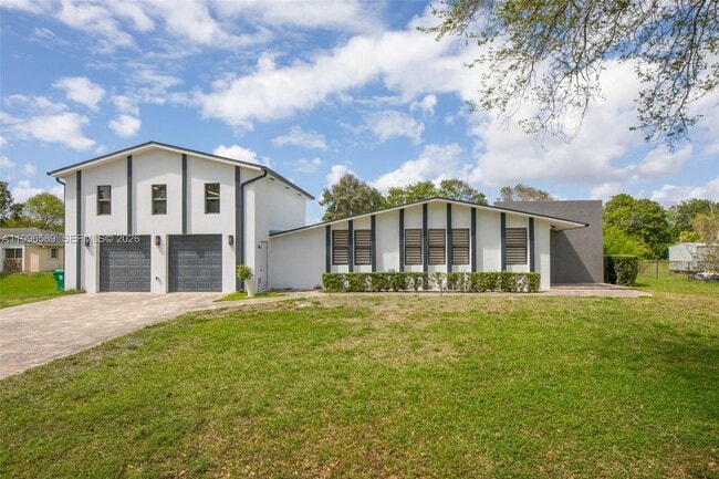 Building Photo - 17101 SW 48th St