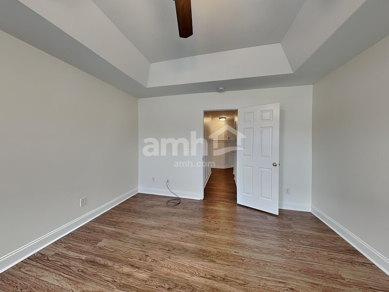 Building Photo - 1009 Trillium Pl