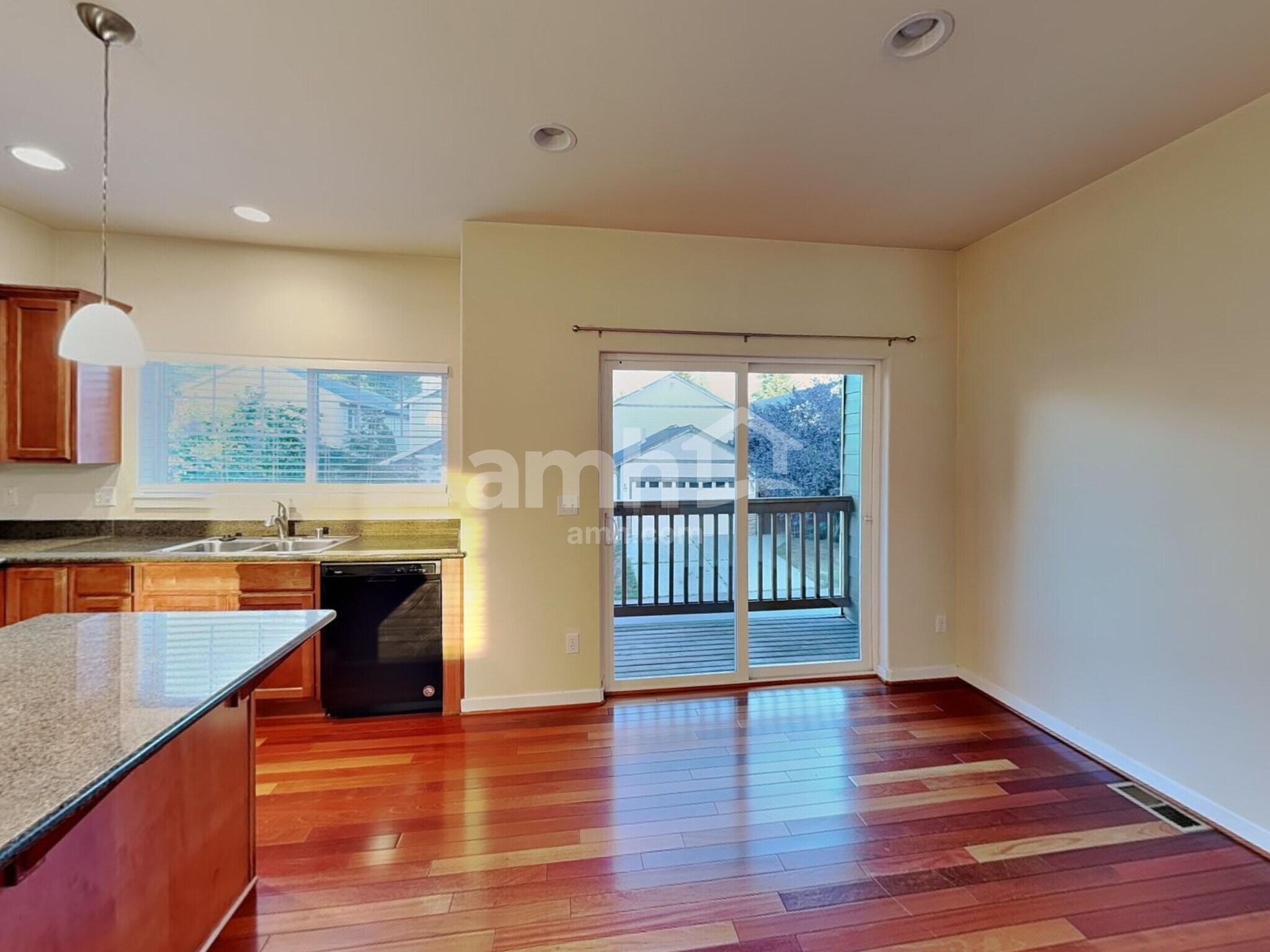 Building Photo - 7341 Rainier Dr