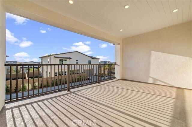 Building Photo - 246 Sora