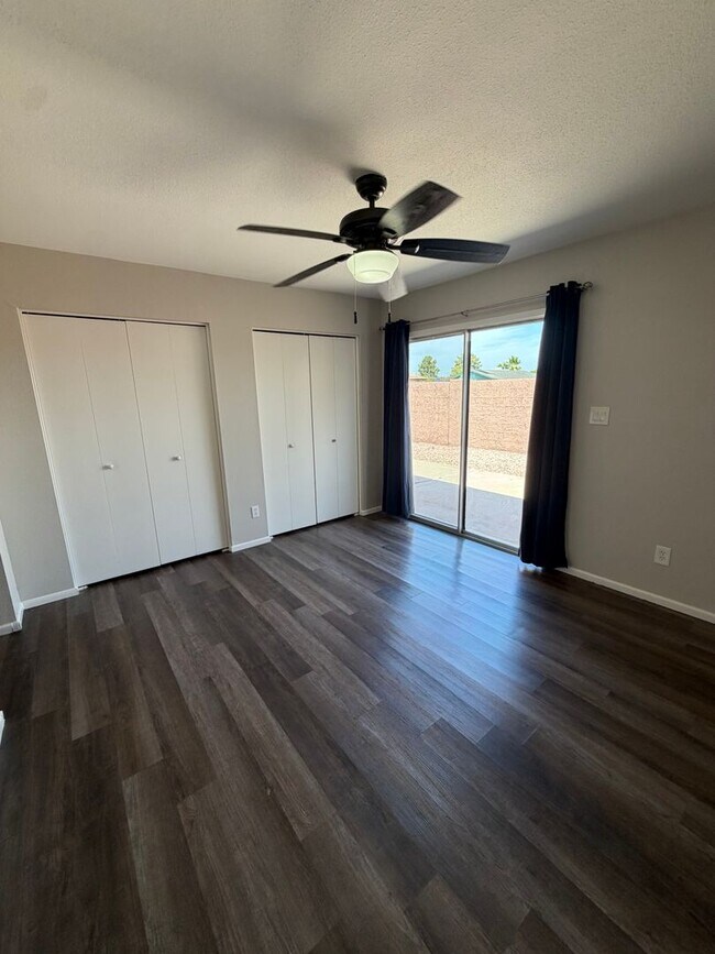 Building Photo - 1431 S Lazona Dr