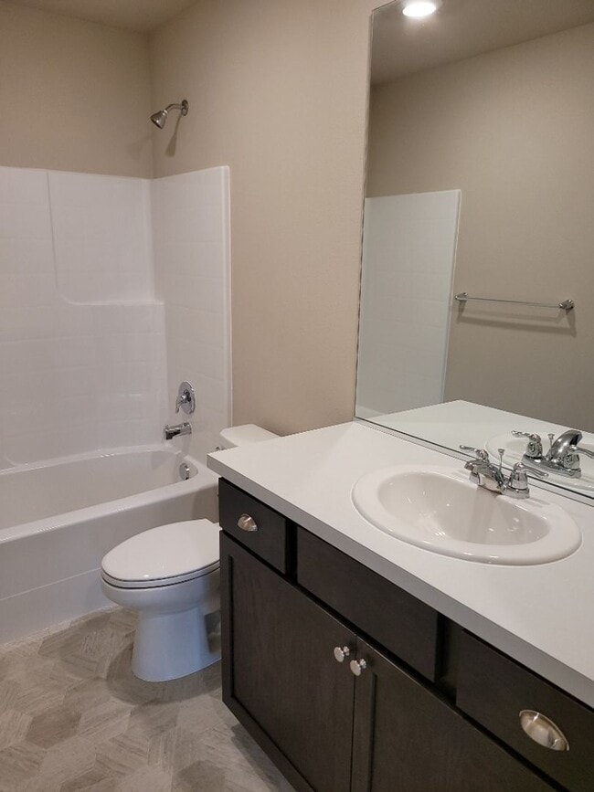 Building Photo - 4 Bed Plus Den in Sultan's New Daisy Crossing