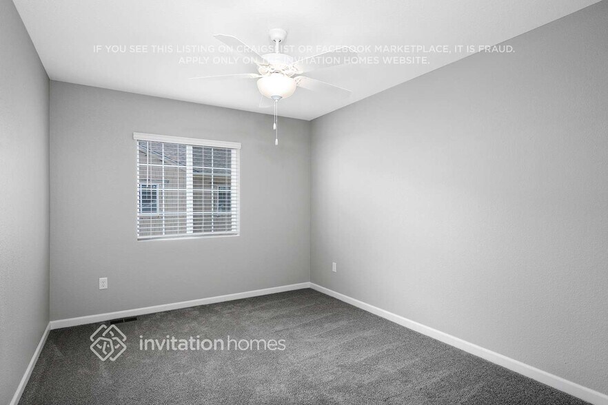 Building Photo - 1718 S Elk Way