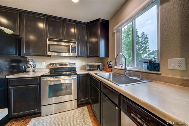 Building Photo - 8013 Pinfeather Dr