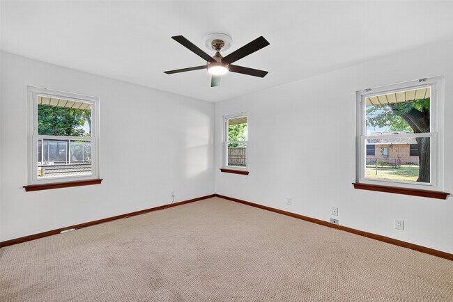 Building Photo - 8923 Greiner Dr