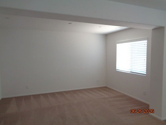 Building Photo - Beautiful 2 Story Home in the Rosamond Frontier Homes Development