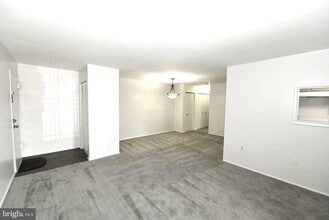Building Photo - 11326 Cherry Hill Rd