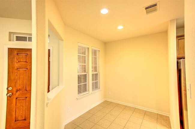 Building Photo - 1139 Glenwood Canyon Ln
