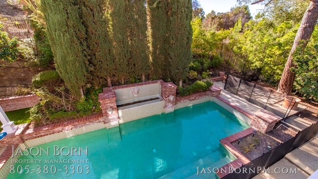 Building Photo - 22322 Cairnloch St