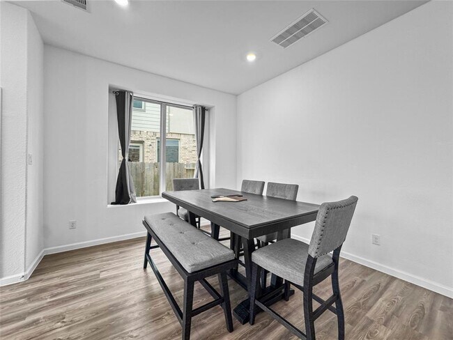 Building Photo - 4326 Camden Spgs Trl