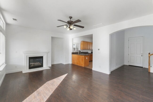 Building Photo - Beautiful 4 Bedroom 3 Bath home in Riverbank