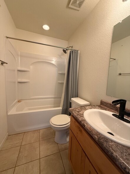 Building Photo - 3145 Alybar Dr