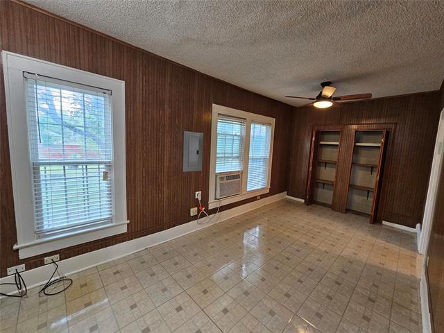 Building Photo - 1634 Poplar St