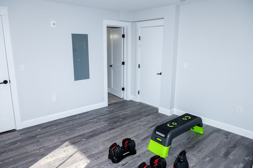 Building Photo - 30 Cate St