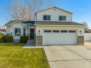 Building Photo - Newly remodeled home in Lehi!