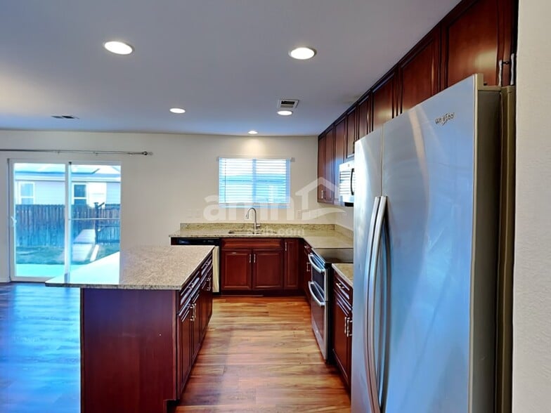 Building Photo - 5366 N Laredo St