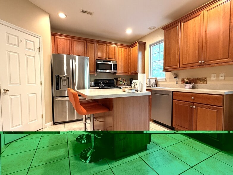 Kitchen - 128 Jackson Ave