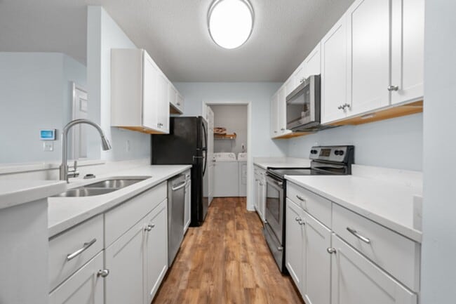 Building Photo - 2 Bed 2 Bath Condo for Rent in Norfolk!