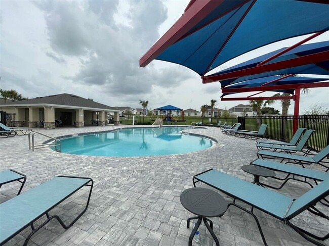 Building Photo - 835 Ofanto Wy