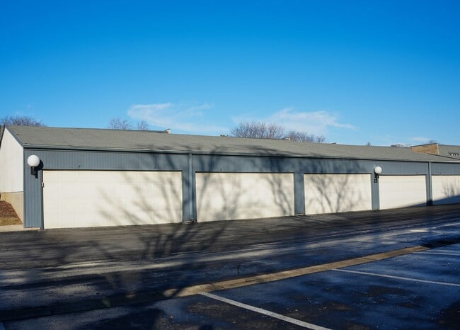 Building Photo - Stunning 2 Bed, 2 Bath Condo Available for Rent