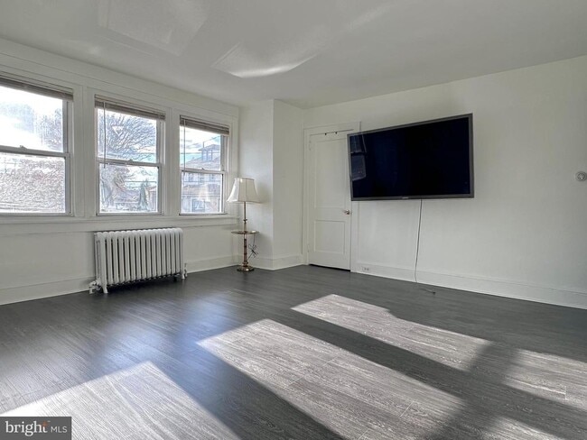 Building Photo - 411 Burmont Rd