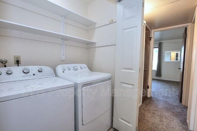 Building Photo - 2394 Alta Garden Ln