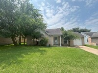 Building Photo - 711 Stonewall Dr