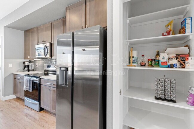 Building Photo - 7669 W 41st Ave