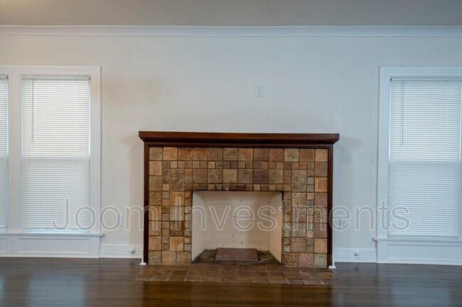 Building Photo - 912 N Stoneman Ave